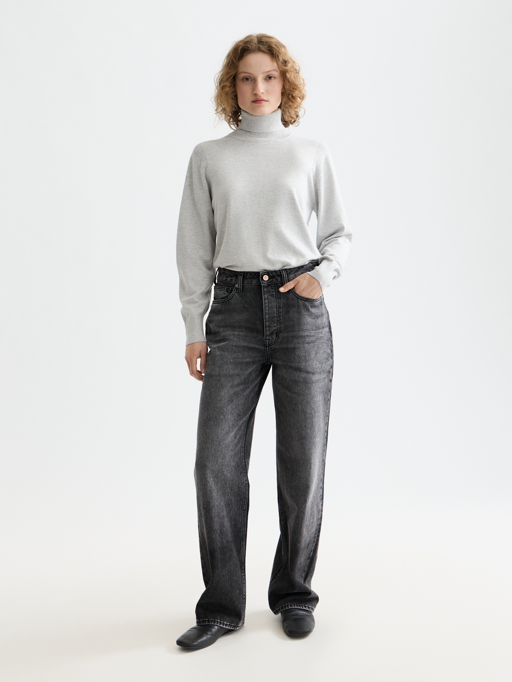Essentials Roll Neck Pullover - LIGHT GREY MELANGE