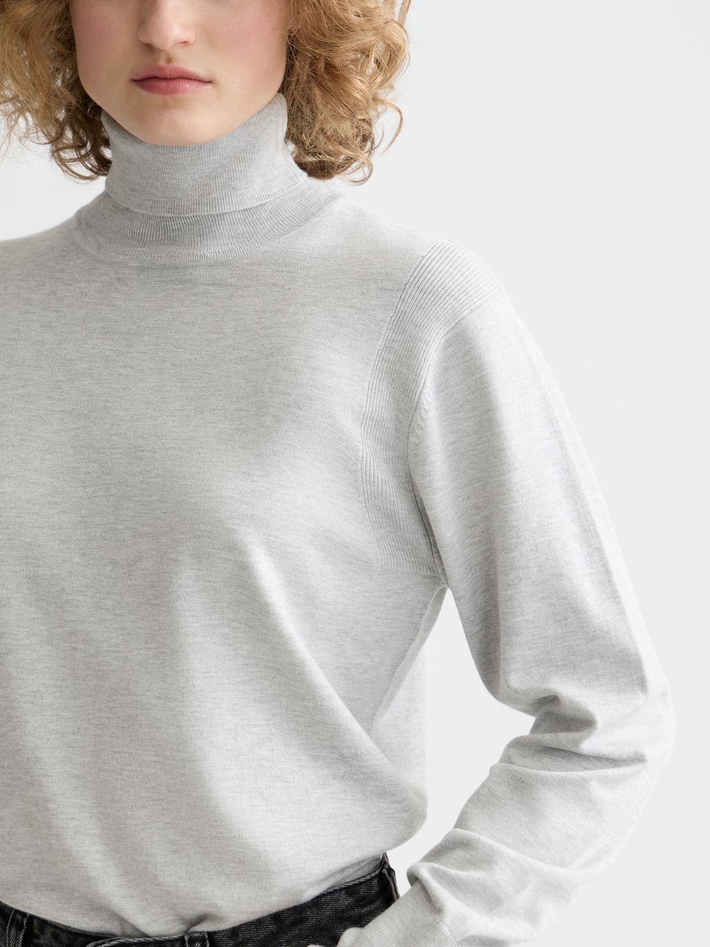 Essentials Roll Neck Pullover - LIGHT GREY MELANGE