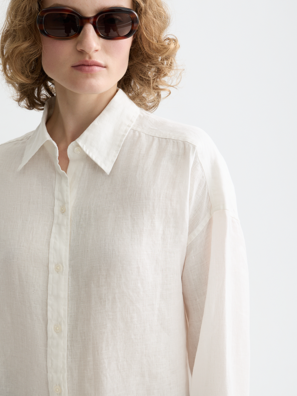 ESSENTIALS LINEN SHIRT - WHITE