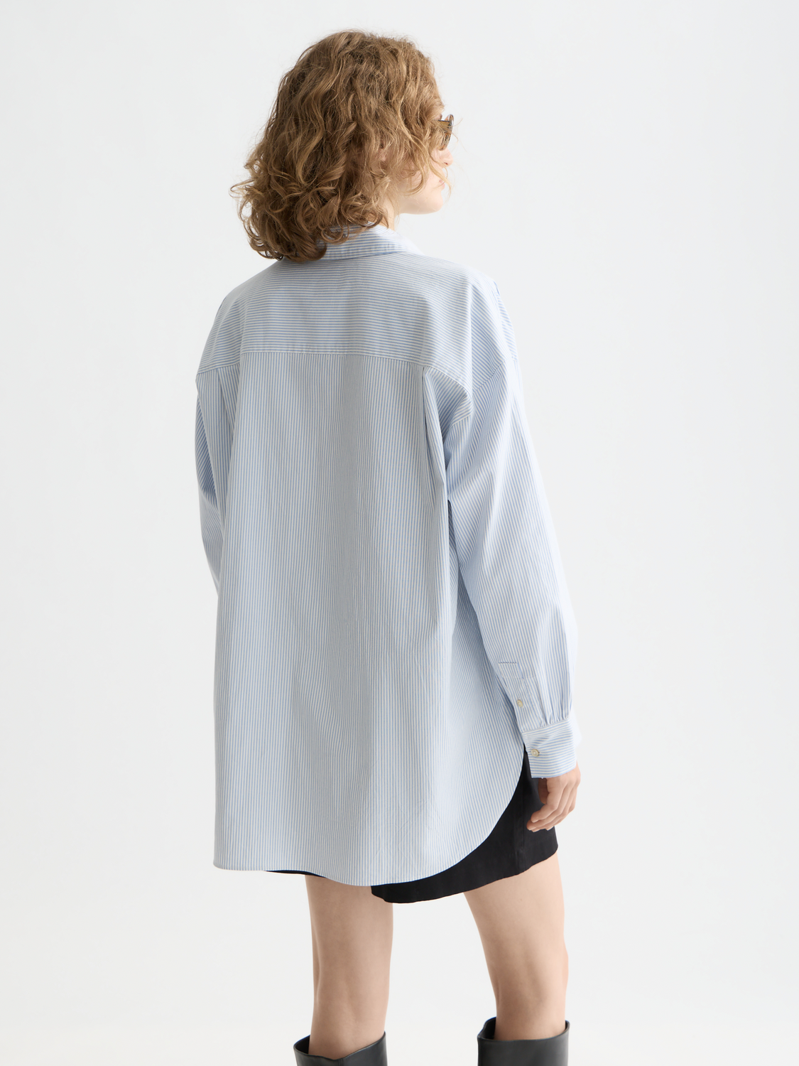 Essentials GIRLFRIEND OXFORD STRIPES SHIRT