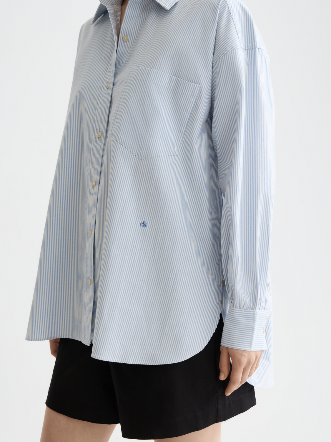 Essentials GIRLFRIEND OXFORD STRIPES SHIRT