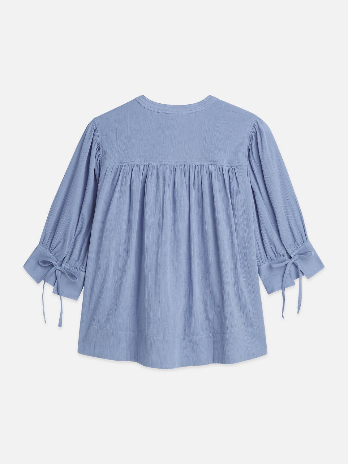 Relaxed blouse with gathers