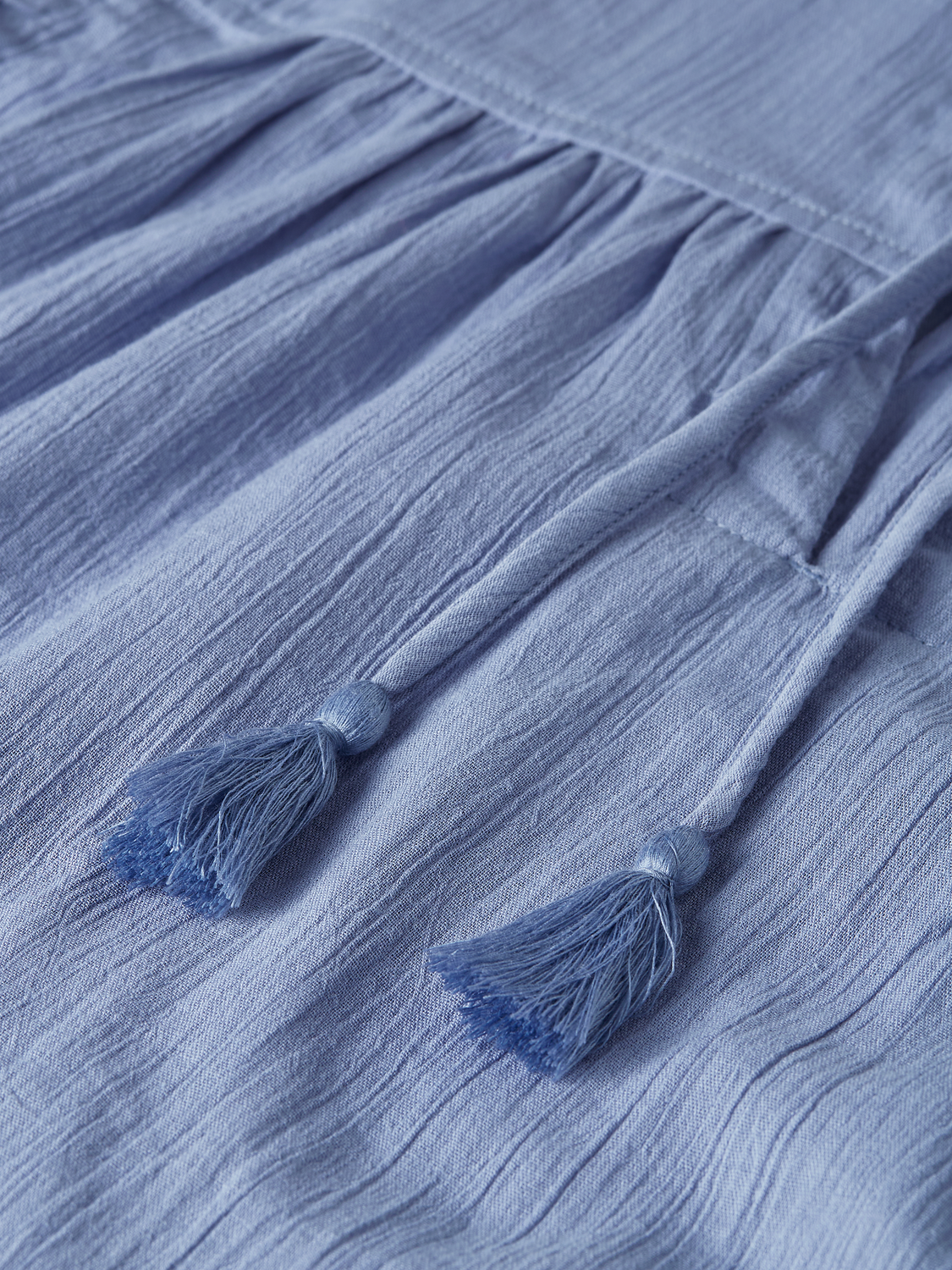 Relaxed blouse with gathers