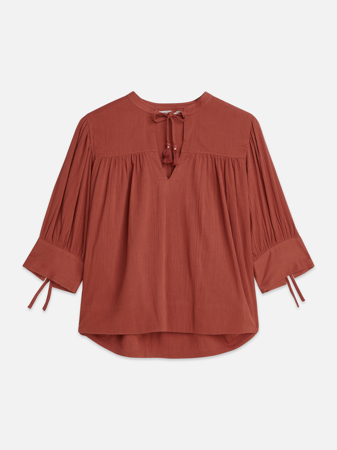 Relaxed blouse with gathers