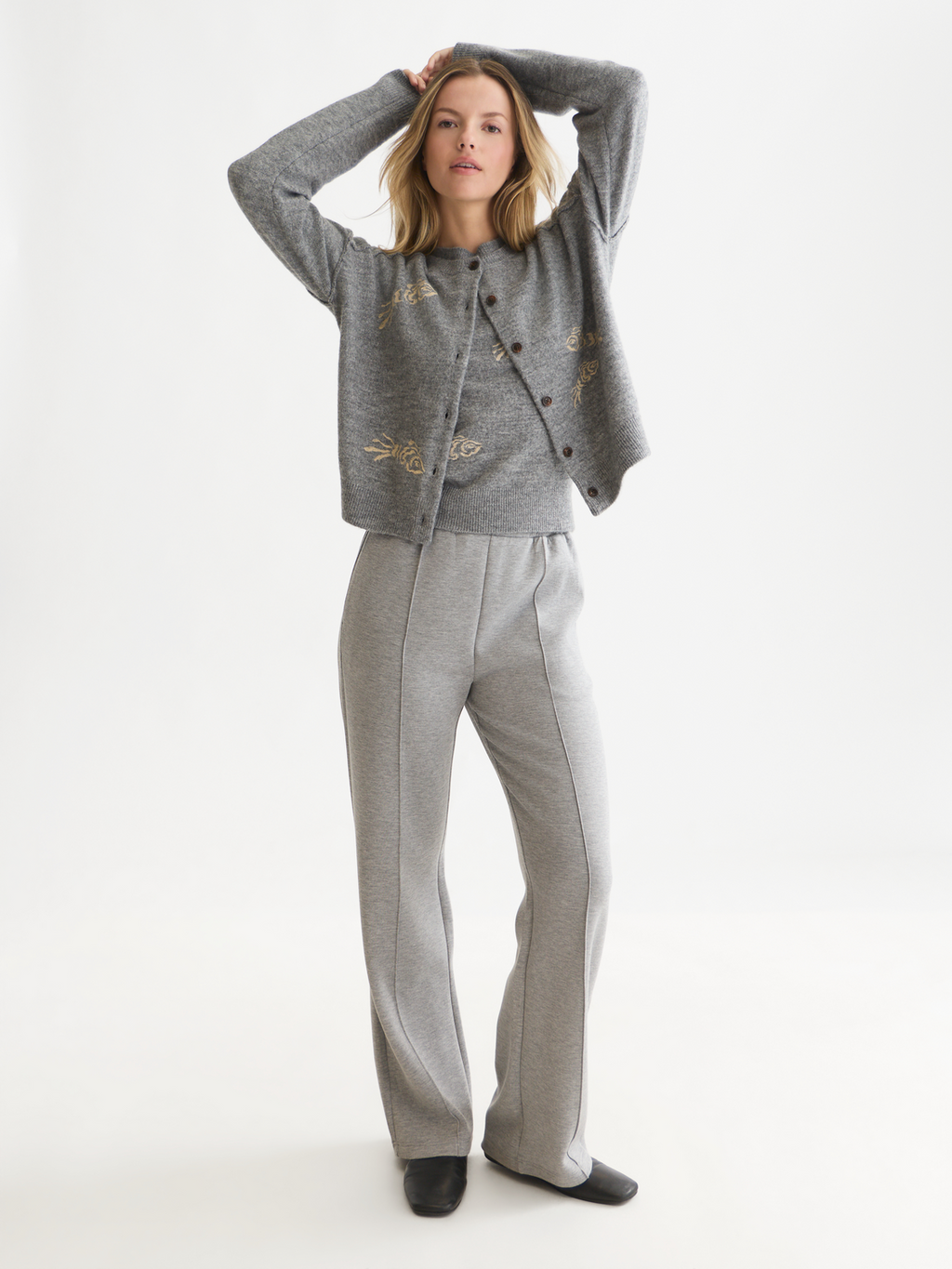 Embroidered Crewneck Boxy Cardigan