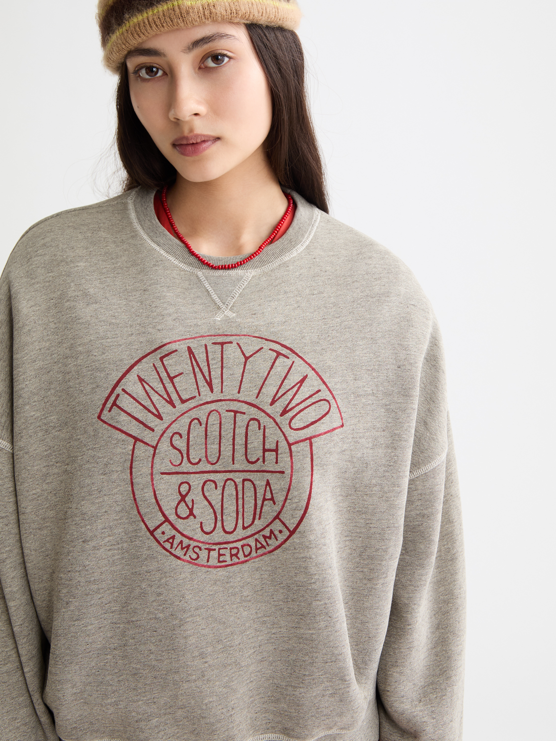 oversized graphic sweatshirt
