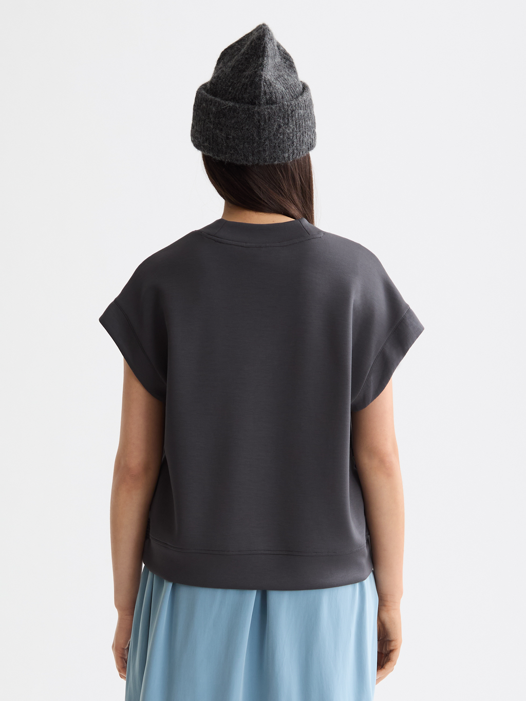 V-neck sleeveless modal sweatshirt