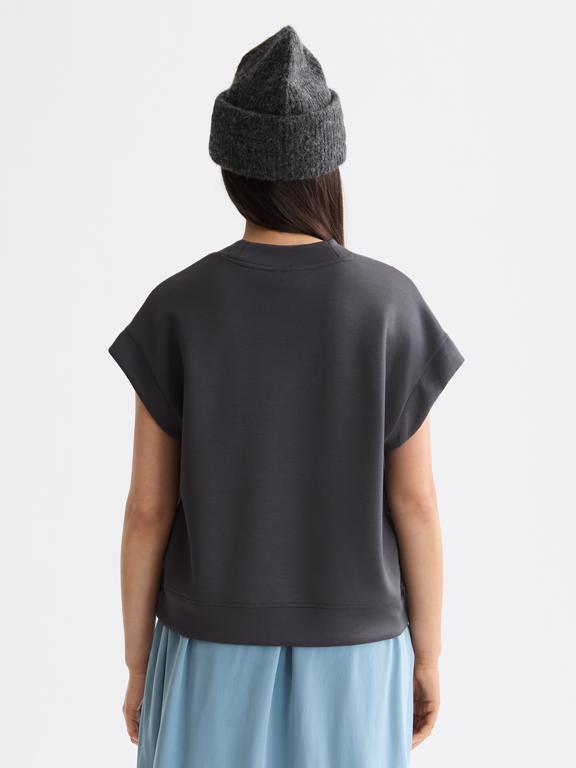 V-neck sleeveless modal sweatshirt