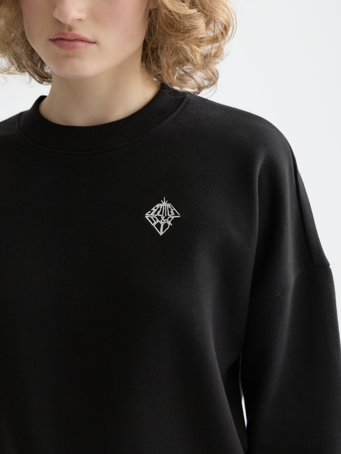Embroidered logo sweatshirt - BLACK