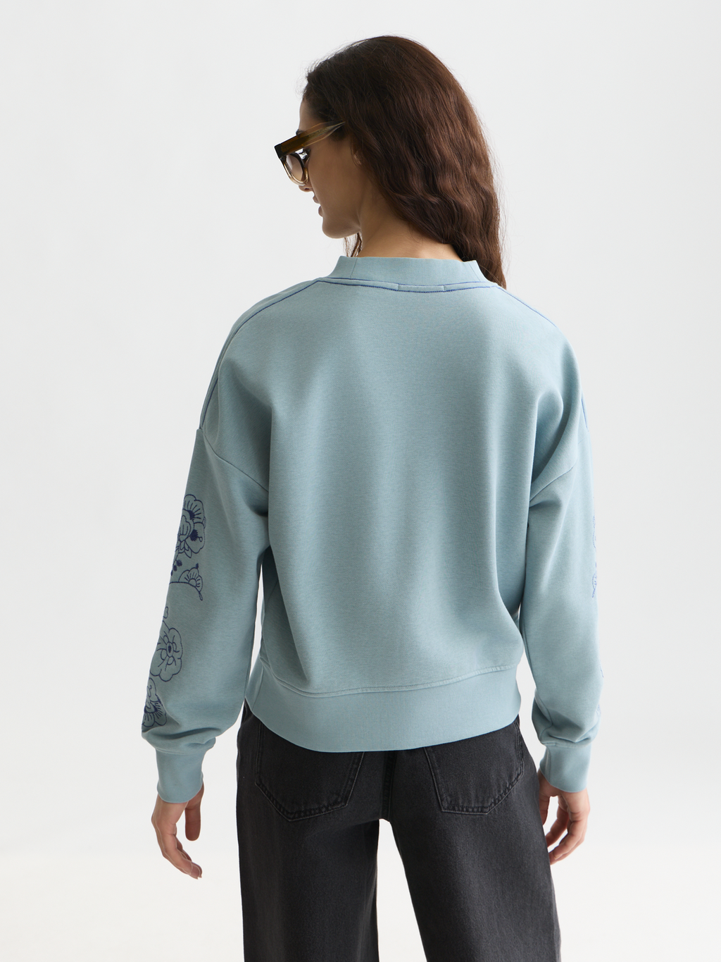 Embroidered relaxed sweatshirt