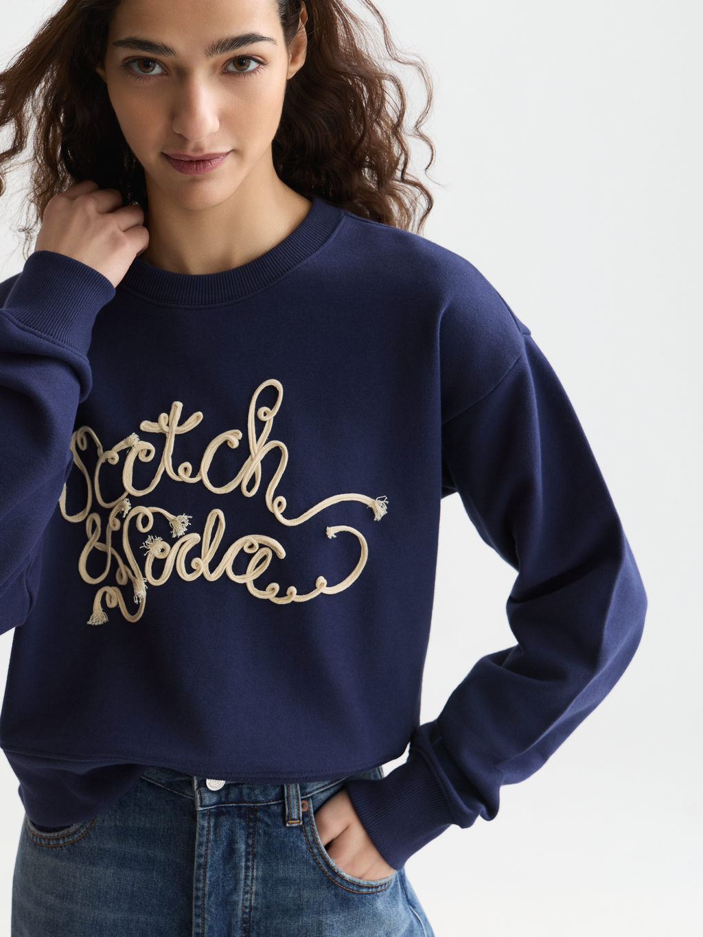 Ribbon embroidered loose sweatshirt