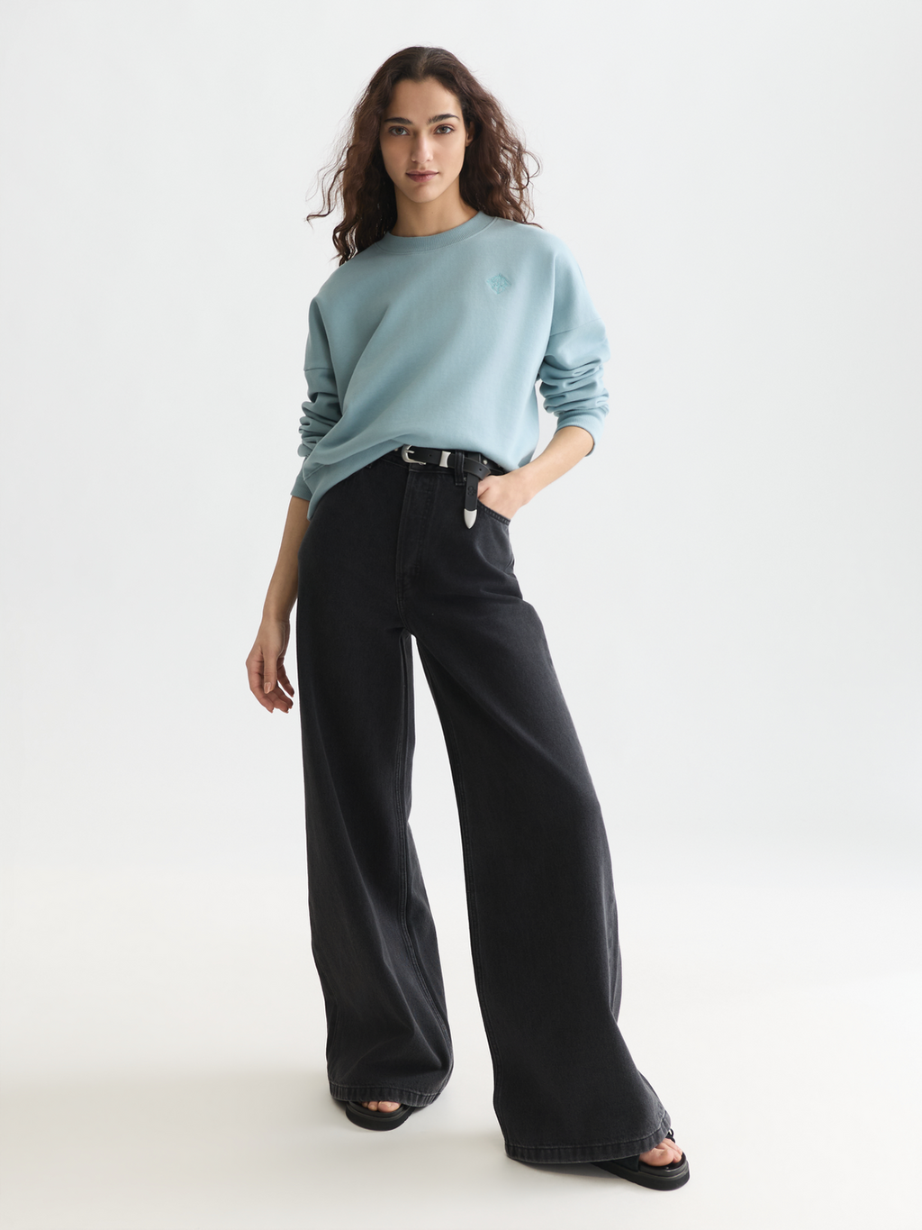 Embroidered logo relaxed-fit sweatshirt