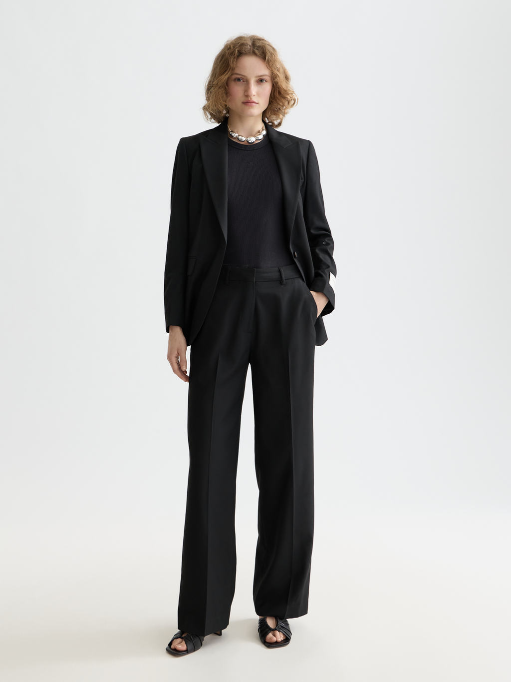 Essentials fitted blazer - BLACK