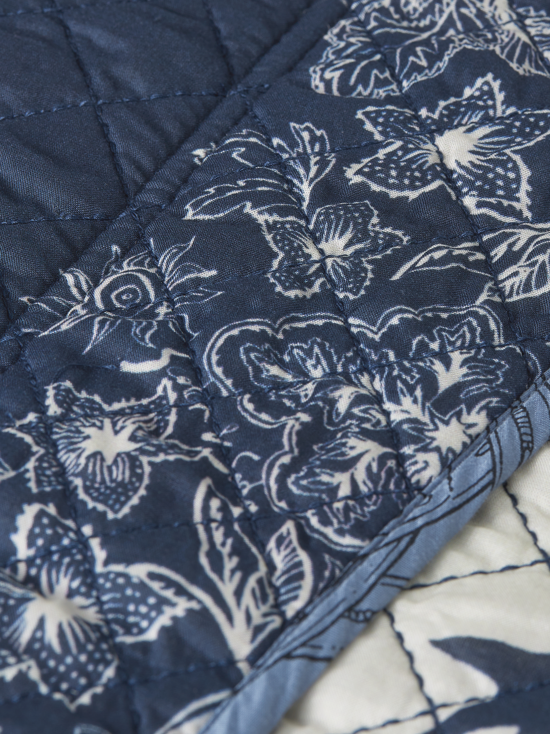 Reversible printed quilted jacket