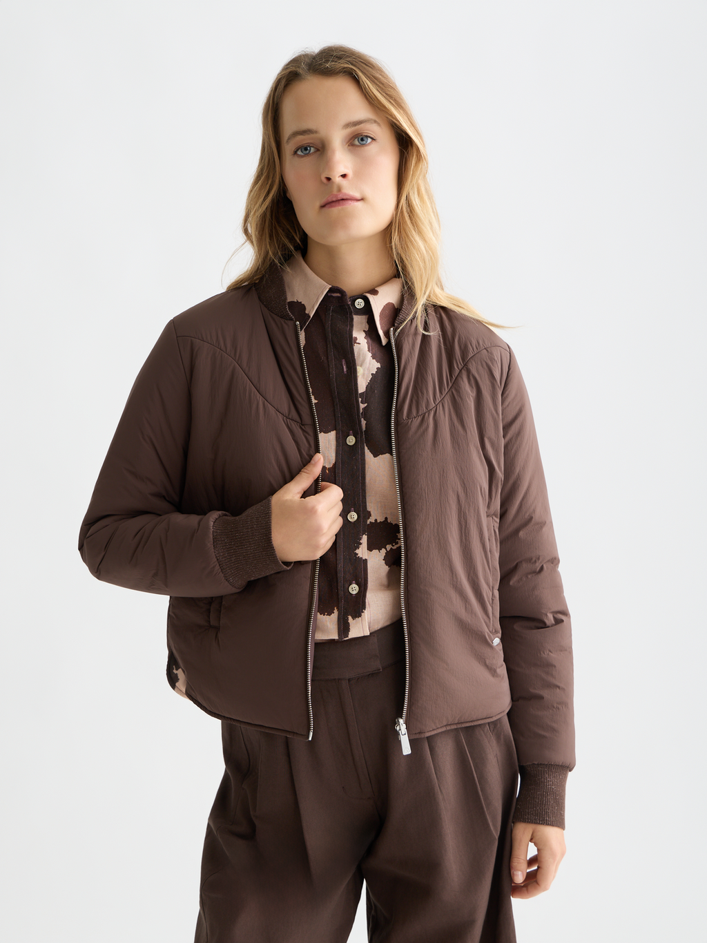 Reversible bomber jacket