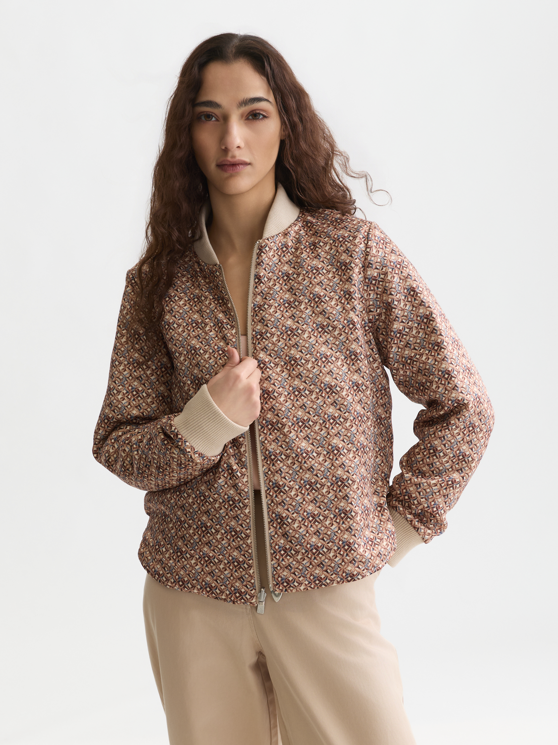 Quilted reversible bomber