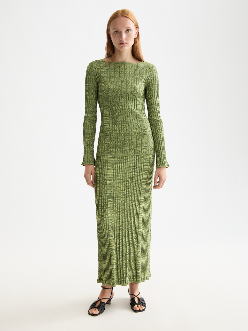 Ribbed knitted maxi skirt