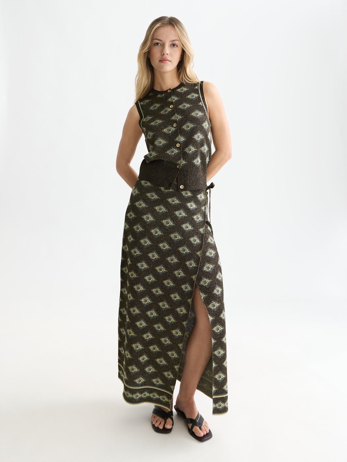 Jacquard knitted wrap skirt
