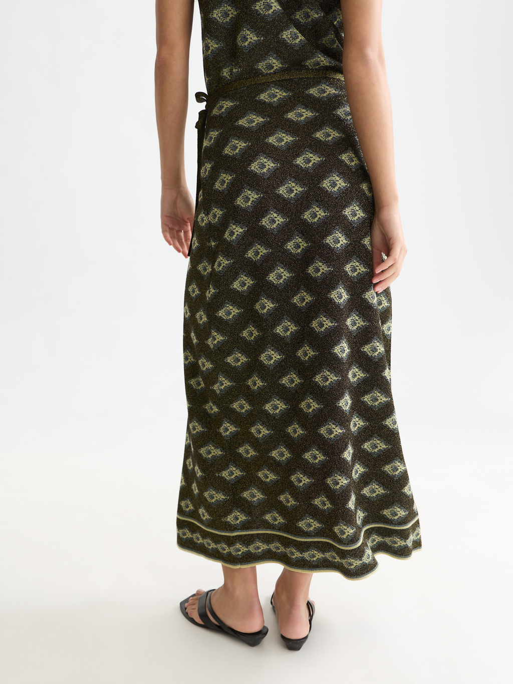 Jacquard knitted wrap skirt