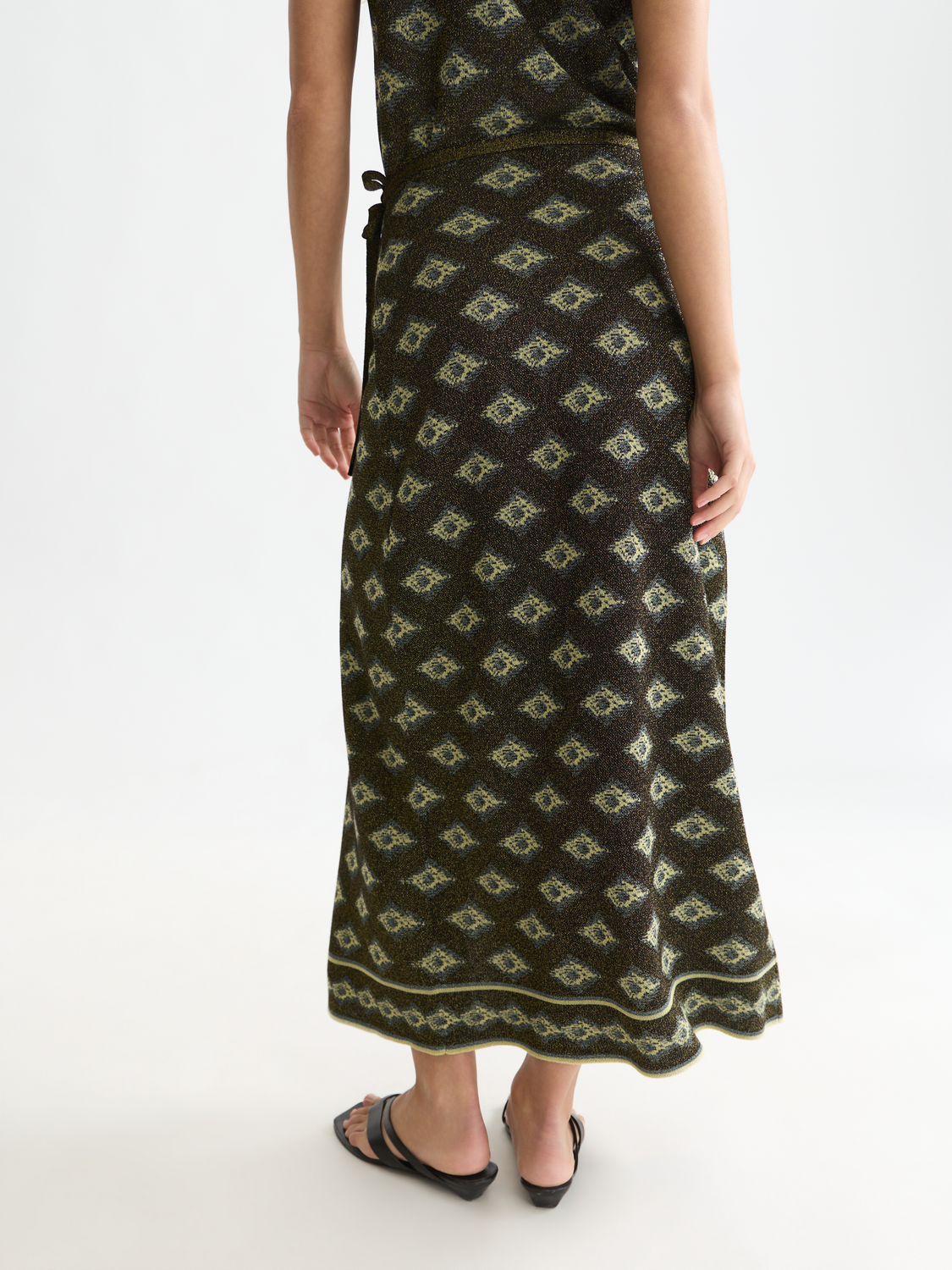 Jacquard knitted wrap skirt
