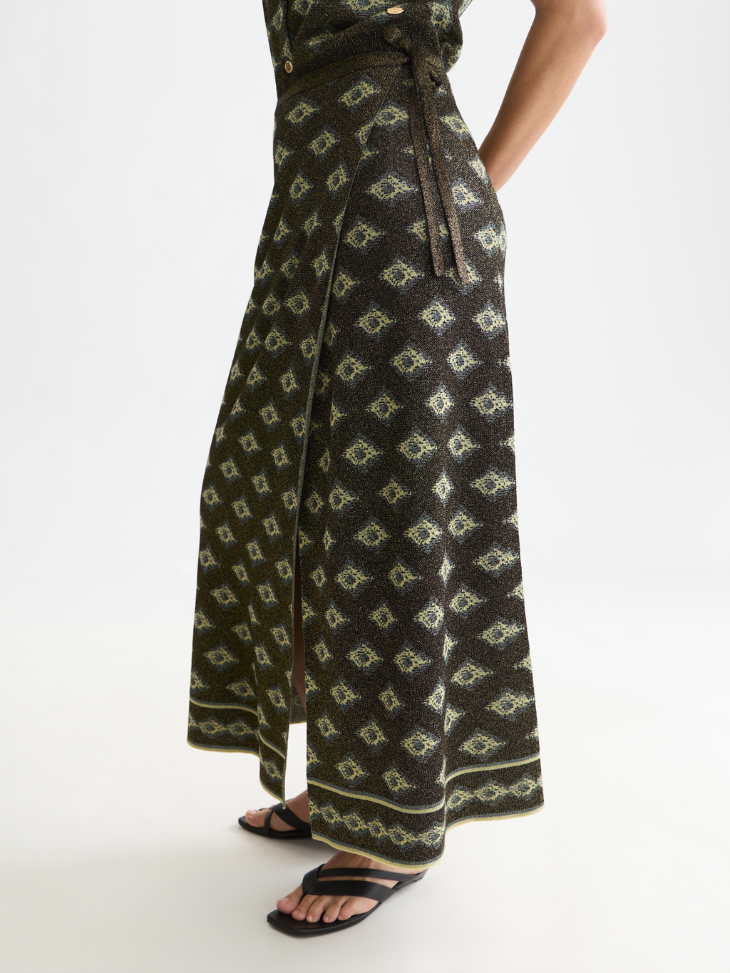 Jacquard knitted wrap skirt
