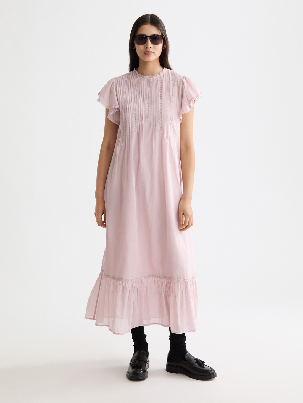 Maxi dress with lace details