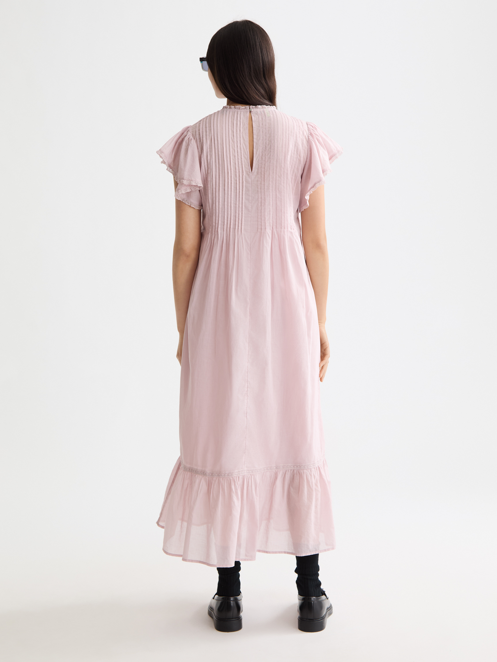 Maxi dress with lace details