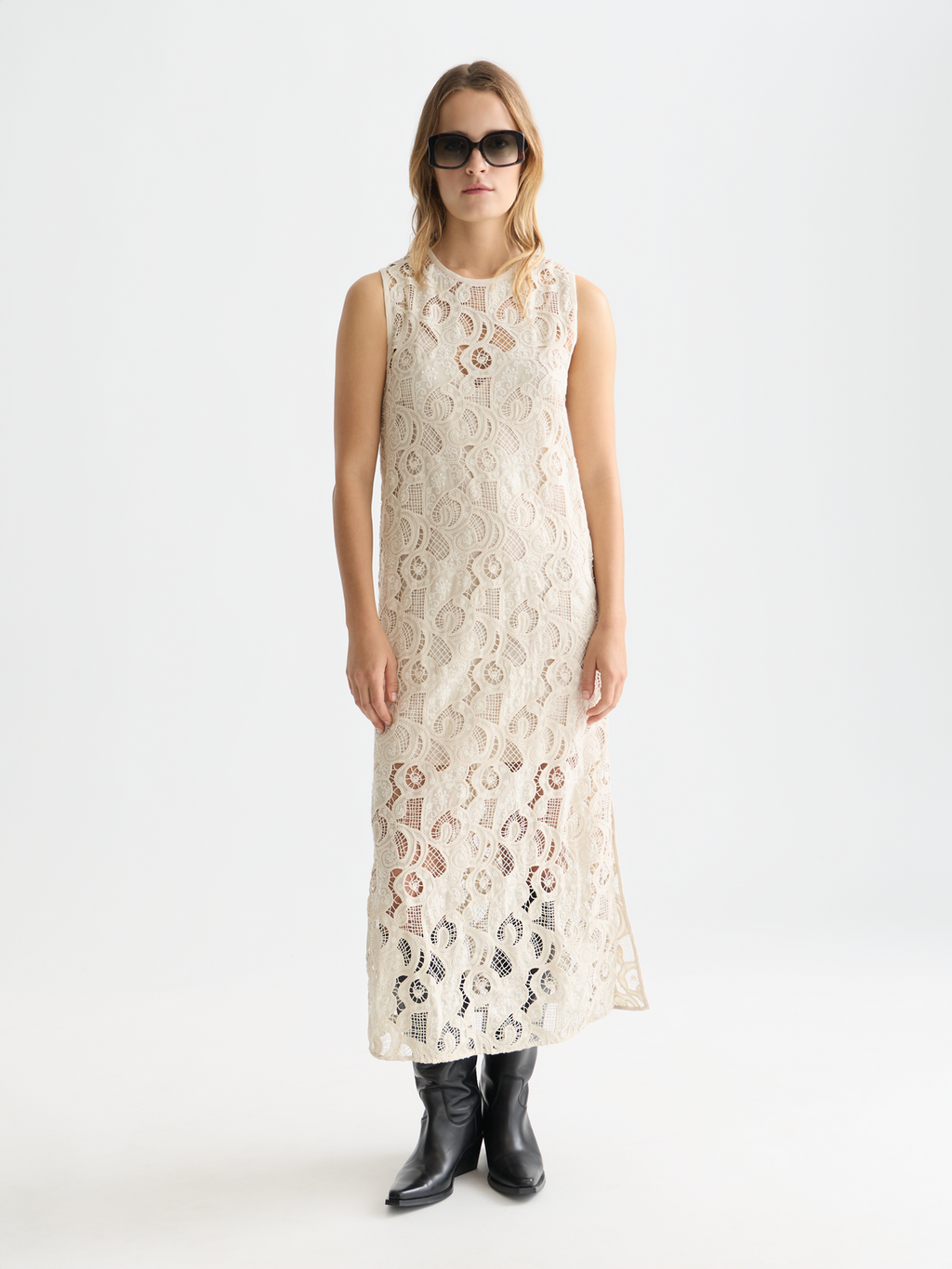 Flame embroidery midi dress