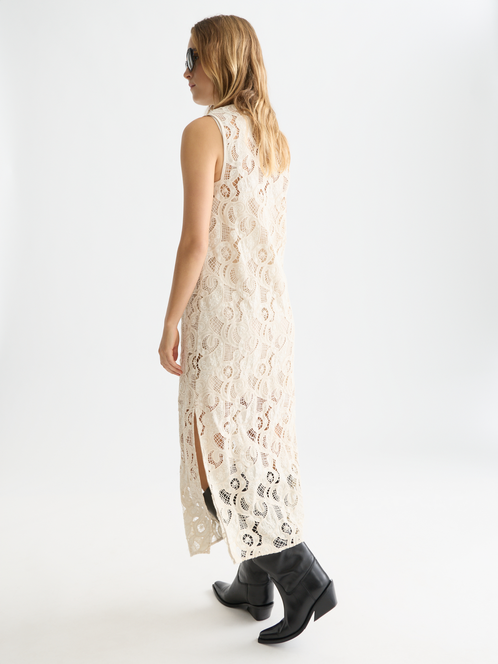 Flame embroidery midi dress