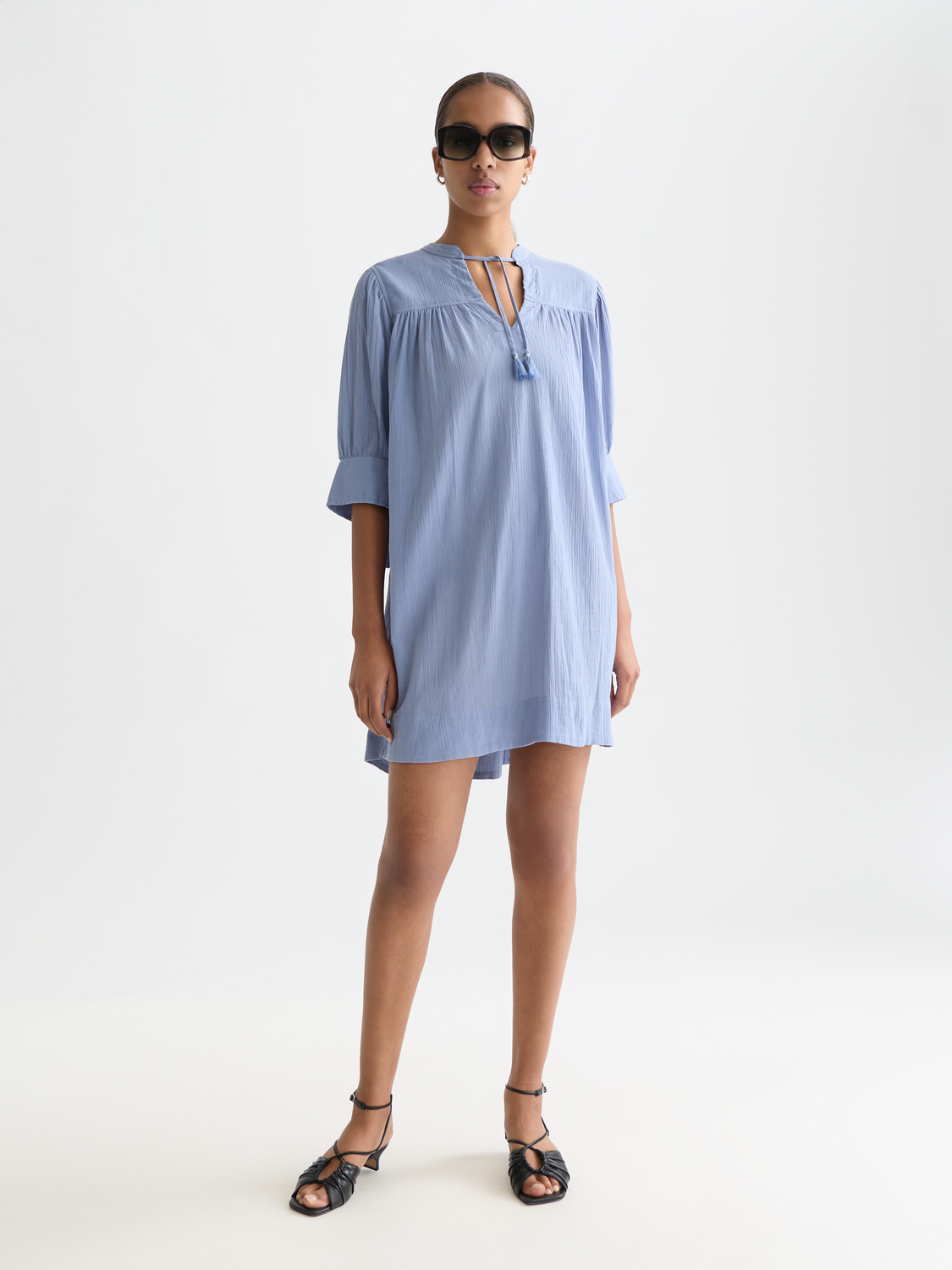 Mini gathered sleeve dress