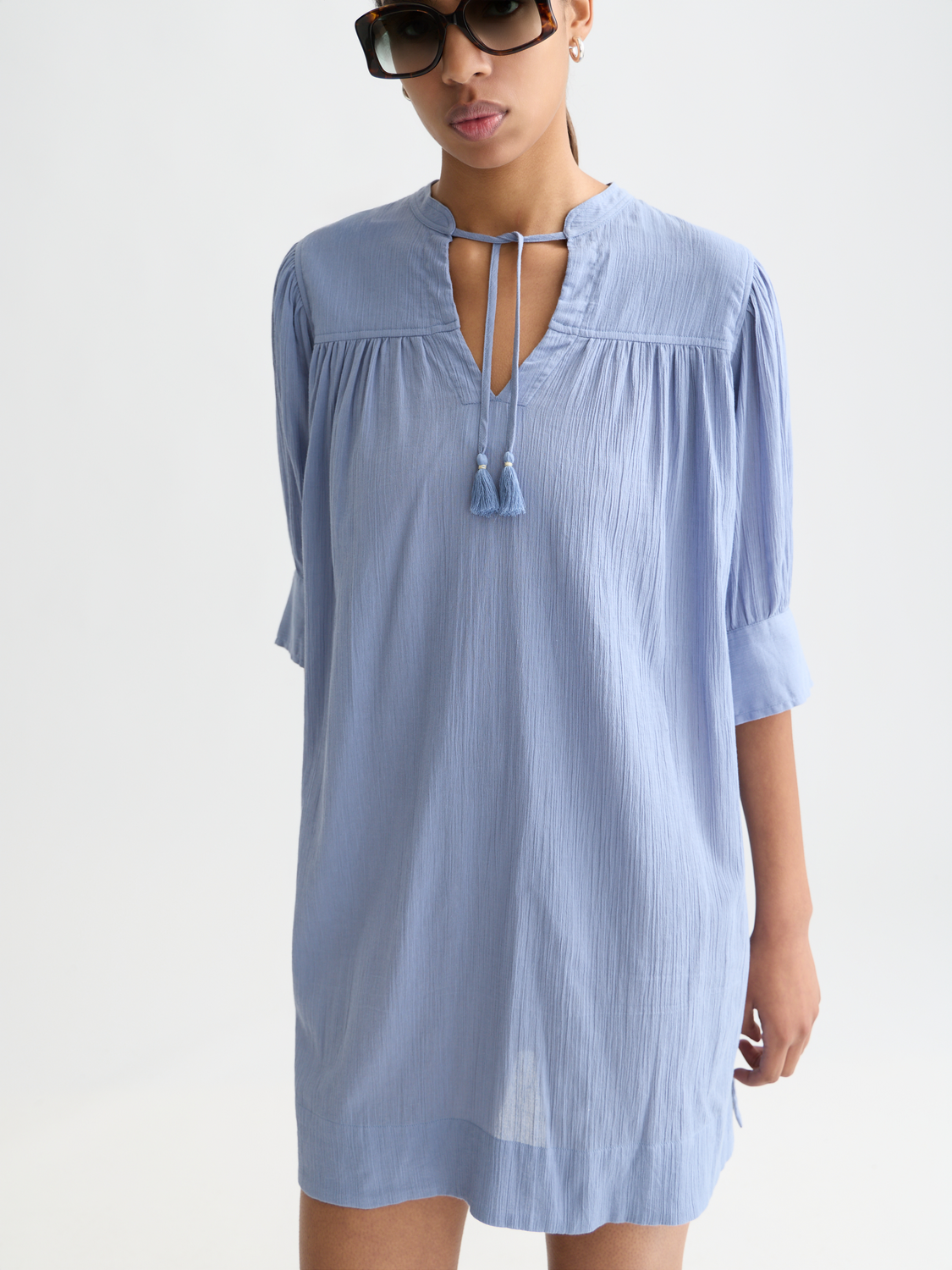 Mini gathered sleeve dress