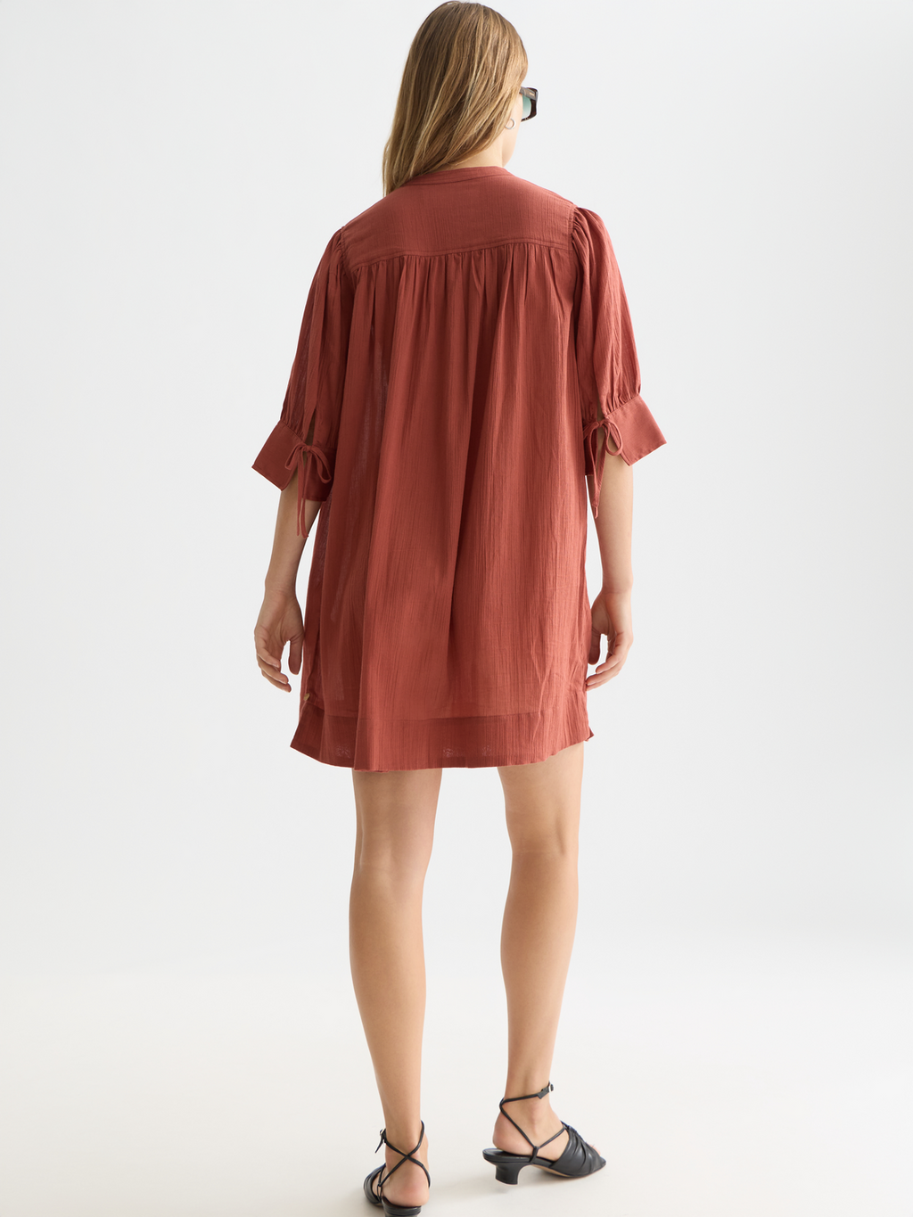 Mini gathered sleeve dress