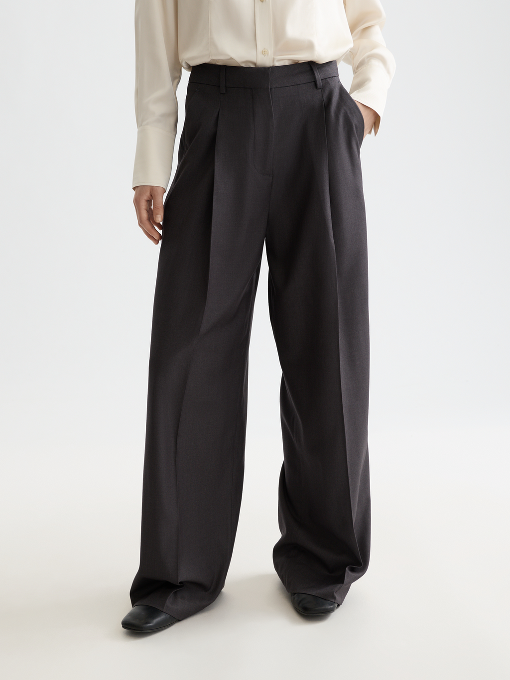Essentials ROSE TAILORED PANT