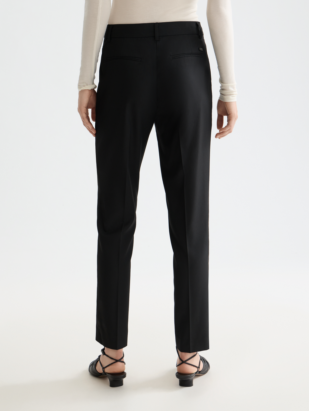 Essentials LOWRY PANT - BLACK