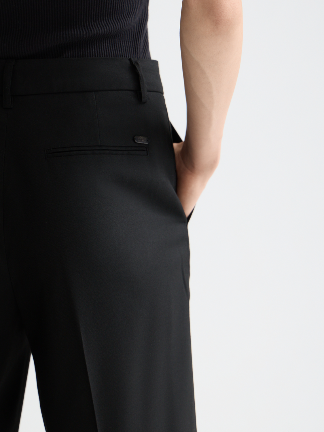 Essentials EDIE PANT - BLACK