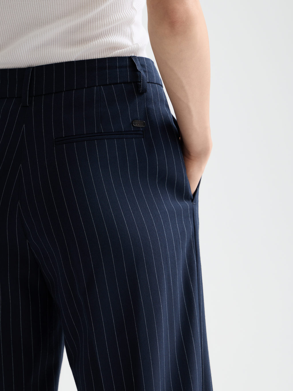 Essentials EDIE PANT - NIGHT BLUE PINSTRIPE