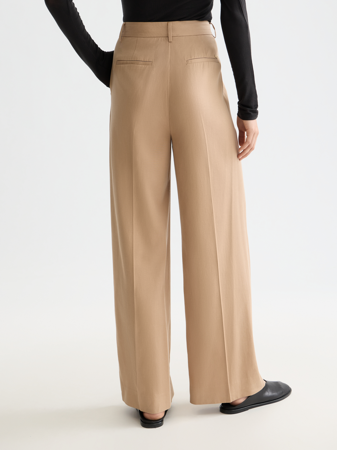 Essentials ROSE CHINO PANT - SAND