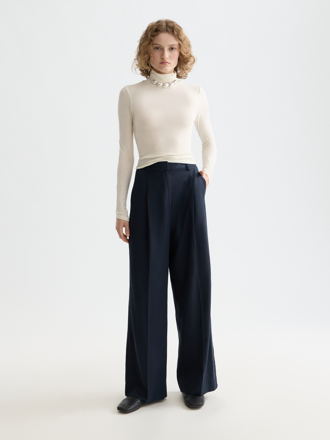 Essentials ROSE CHINO PANT - NIGHT