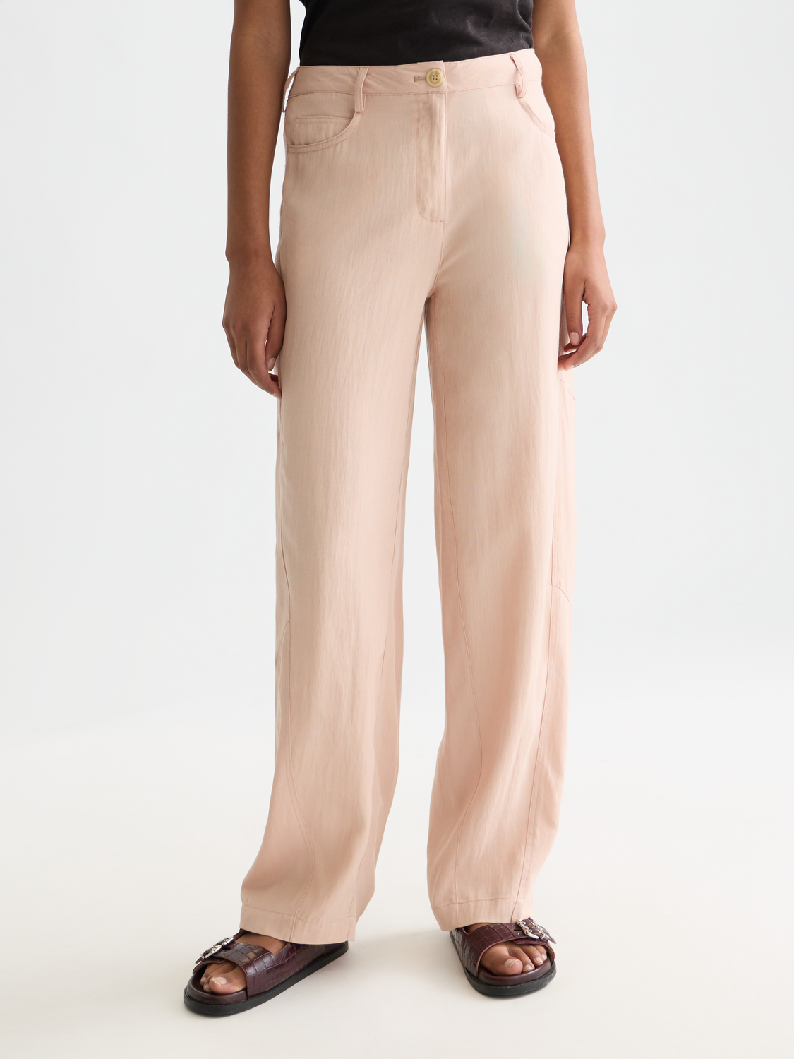 Lotus - Twill high rise barrel leg pants
