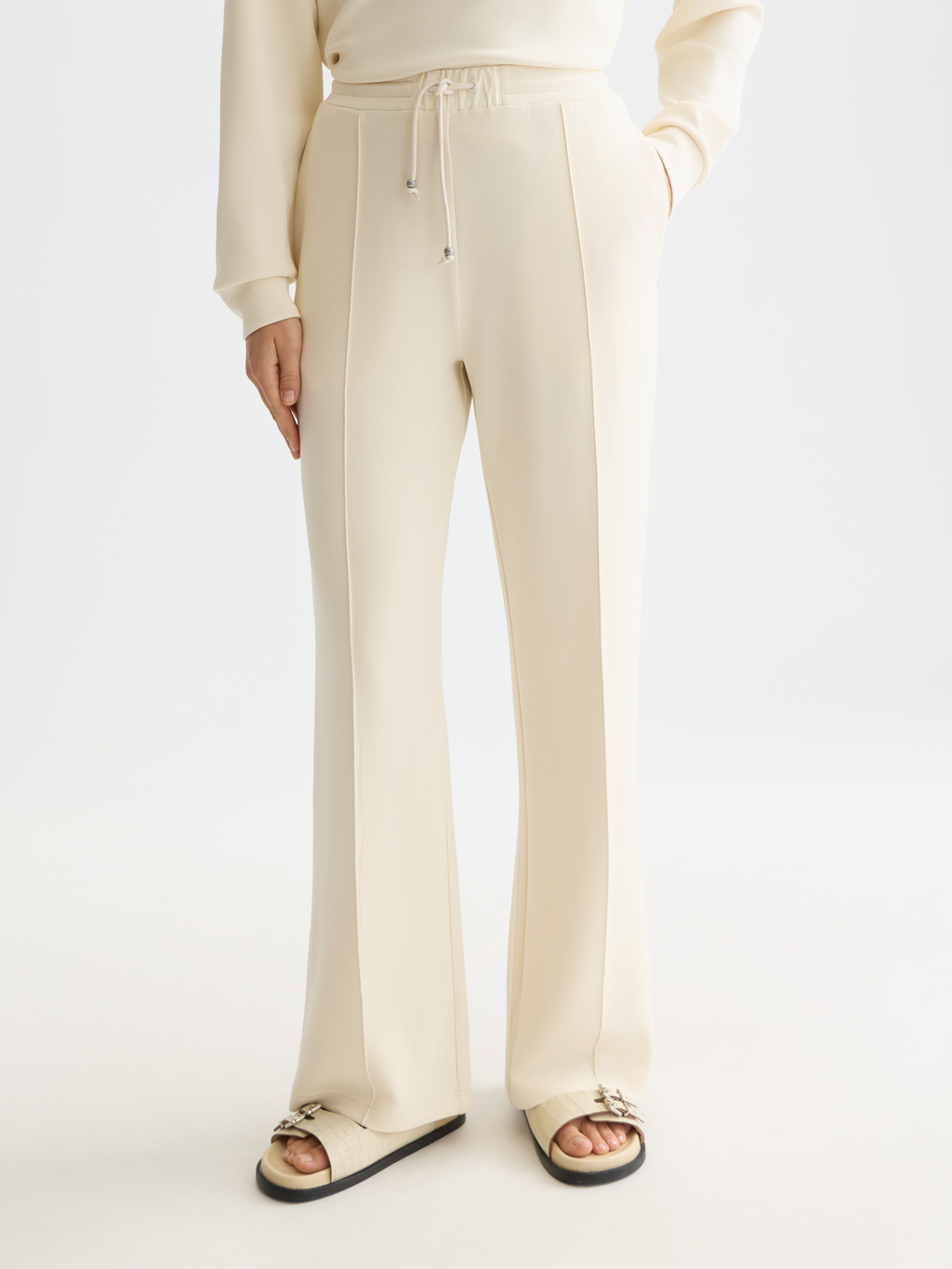 Tencel pleated sweatpants