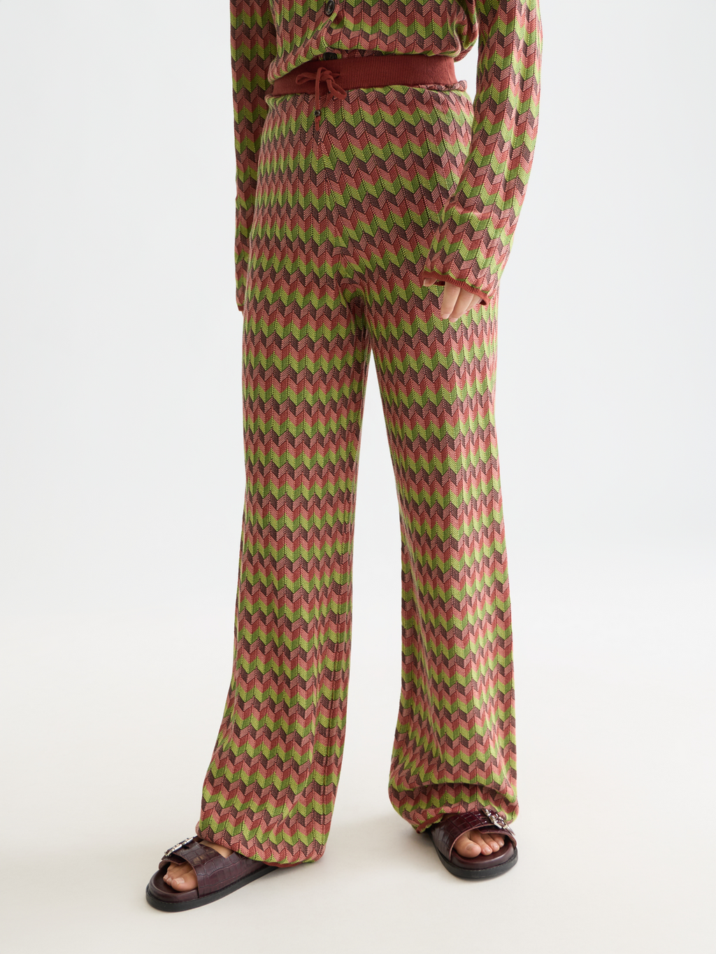 Chevron knitted trousers