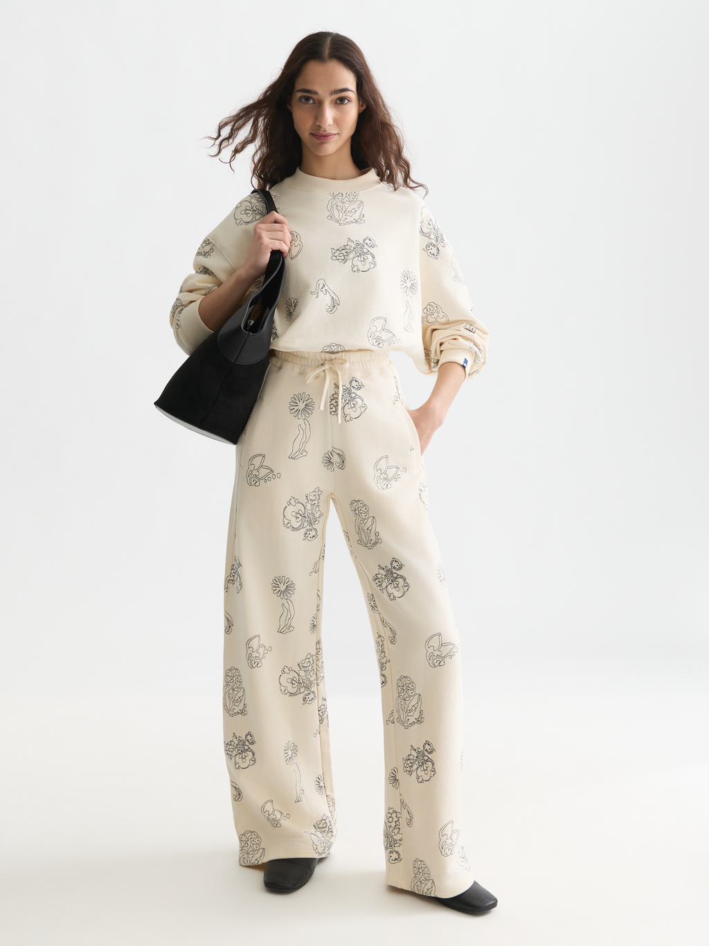 Embroidered wide-leg sweatpants