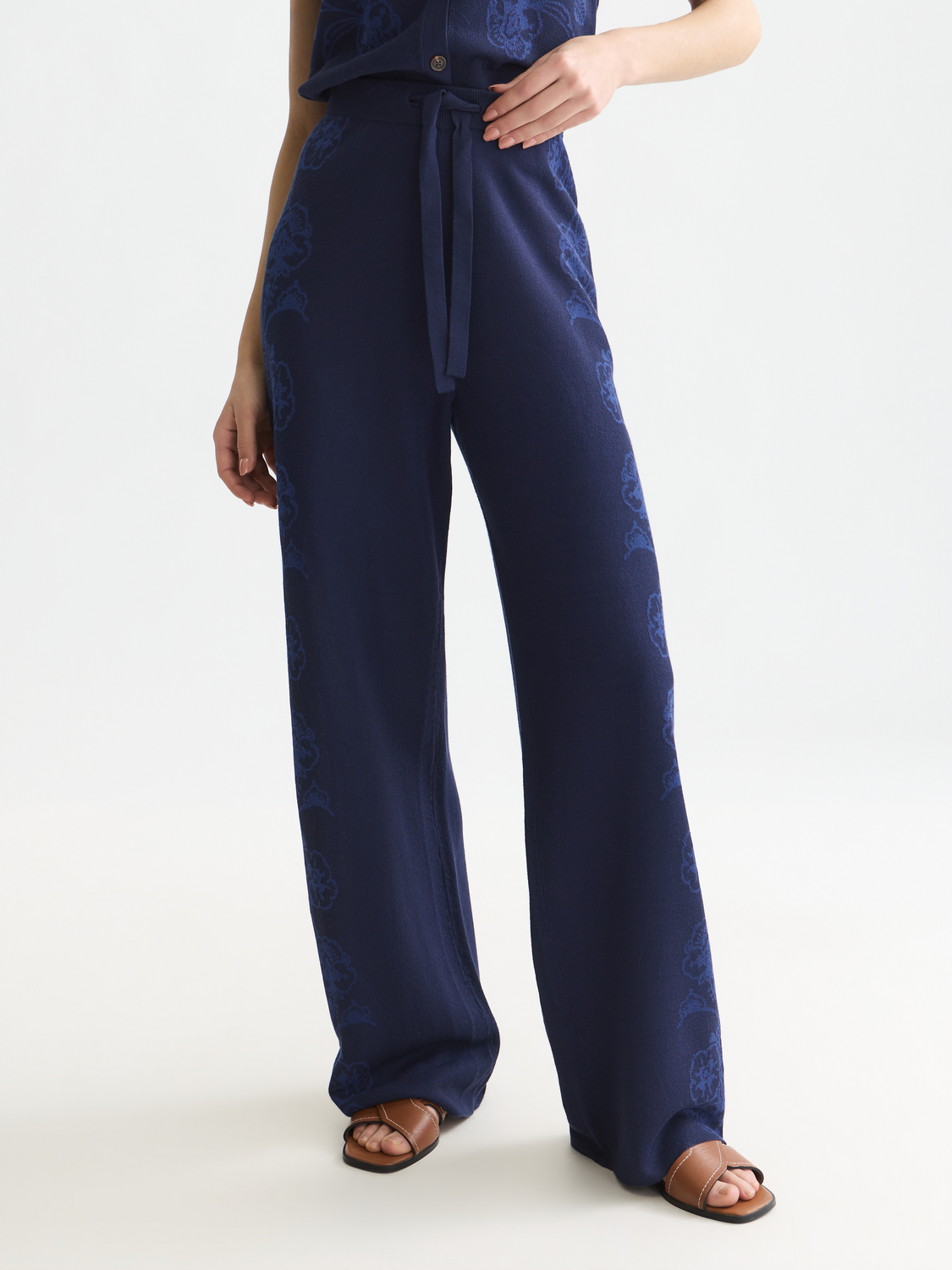 Jacquard knitted relaxed trousers