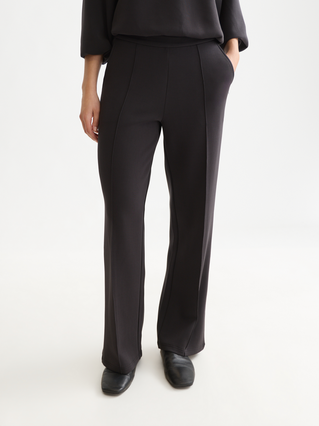 Lyocell-Blend Tailored Sweatpant