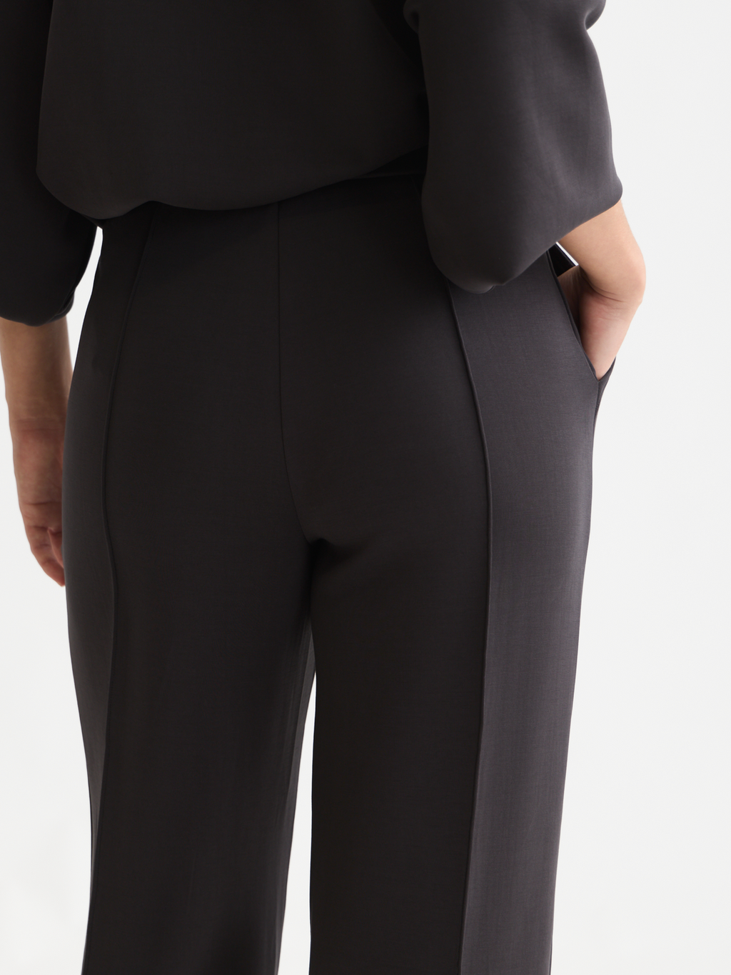 Lyocell-Blend Tailored Sweatpant