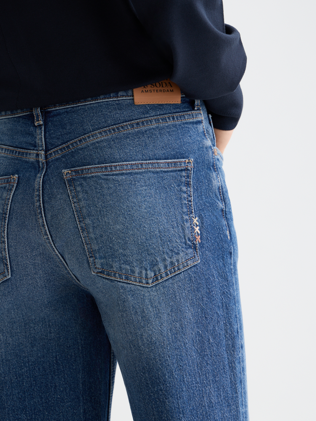 Essentials The Sky straight denim