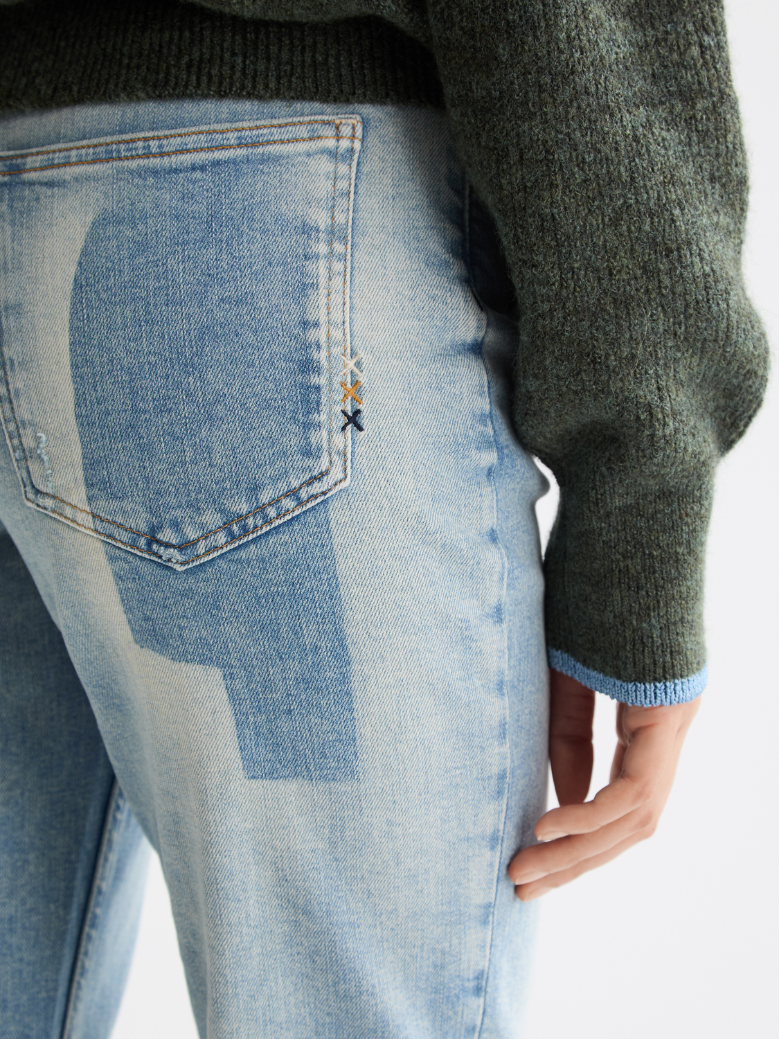 The Glow bootcut Denim