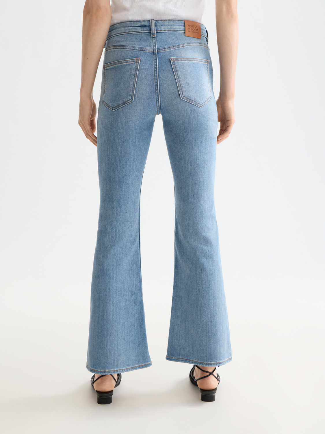 Essentials THE CHARM FLARED Denim