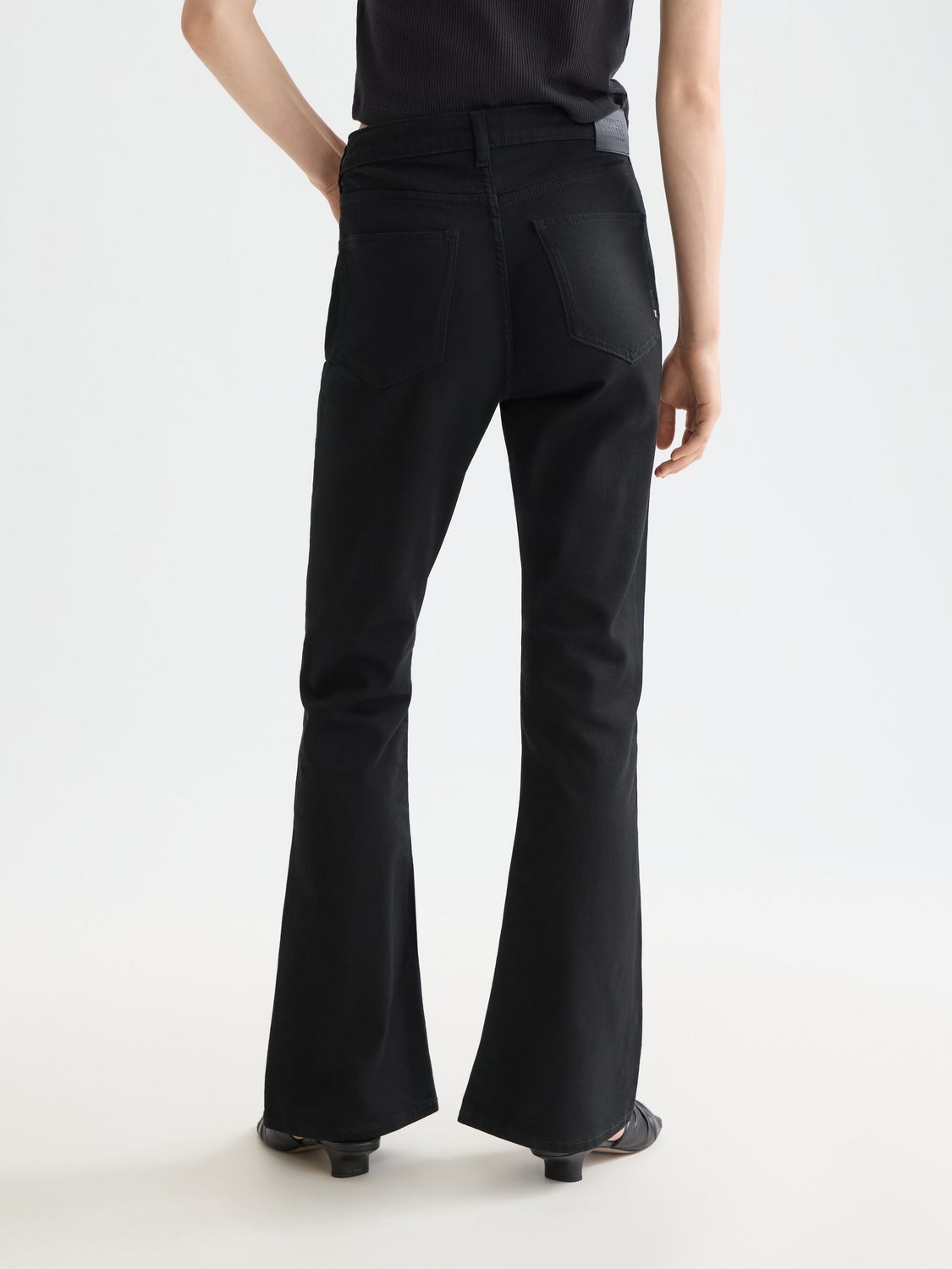 Essentials THE CHARM FLARED Denim