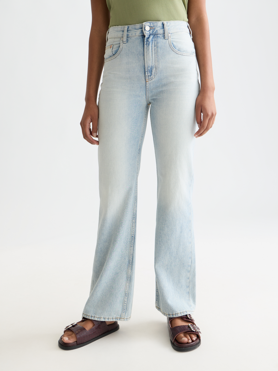 The Glow boot cut denim
